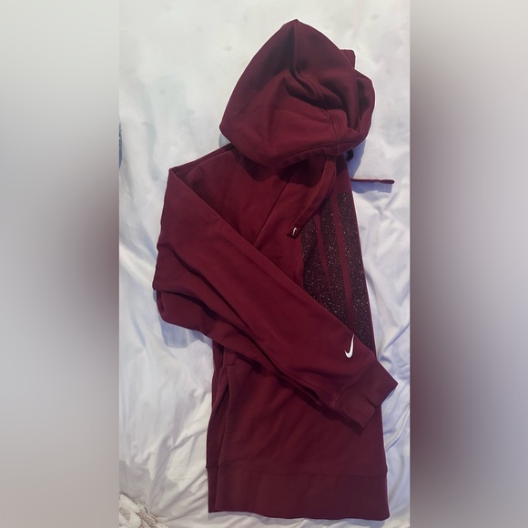 Nike Women’s Maroon Dri-Fit Hoodie Size Small Sparkly Nike Logo Like New - Picture 2 of 4
